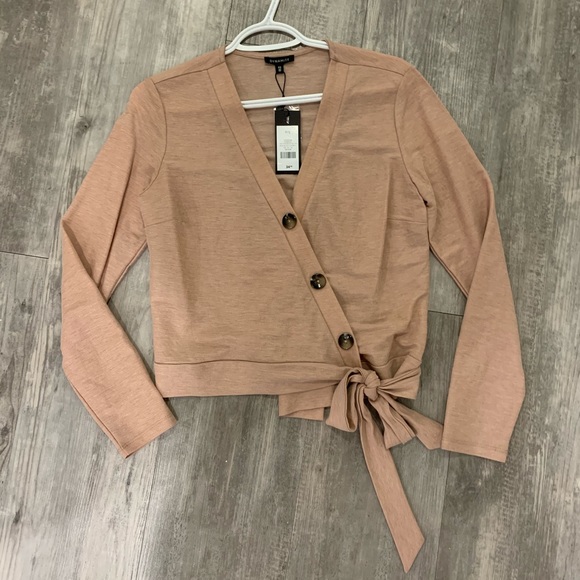 BRAND NEW NEVER WORN - Picture 1 of 3